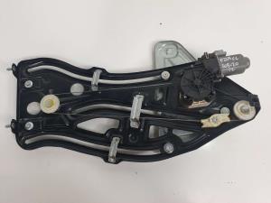 ELEVALUNAS TRASERO IZQUIERDO 400974C PEUGEOT 207 CC Autodesguaces Alicante