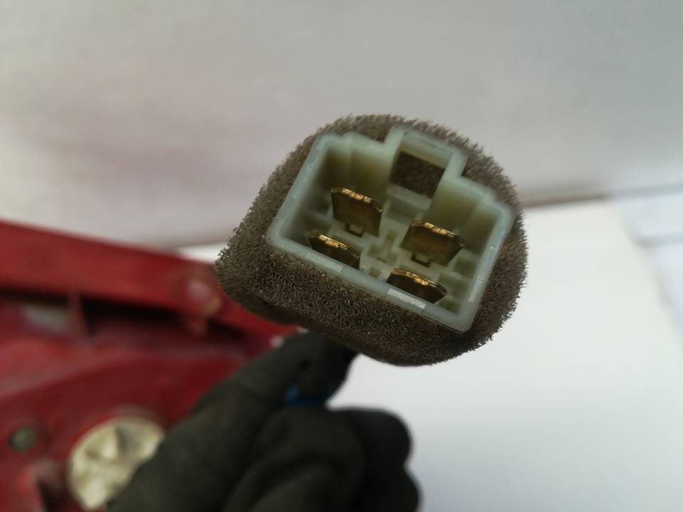 PILOTO TRASERO IZQUIERDO
