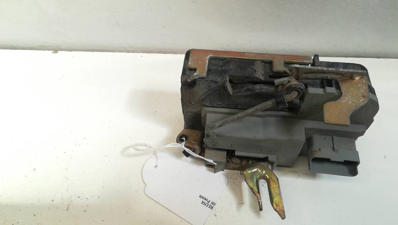 CERRADURA PUERTA DELANTERA DERECHA