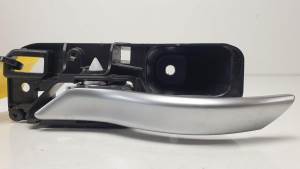 MANETA INTERIOR TRASERA IZQUIERDA 7398881 BMW SERIE 7 (G11/G12) Autodesguaces Alicante