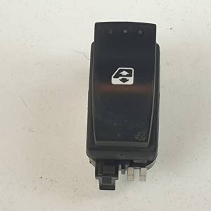 MANDO ELEVALUNAS DELANTERO DERECHO 634245D RENAULT CLIO II CAMPUS Autodesguaces Alicante