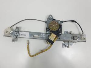 ELEVALUNAS DELANTERO IZQUIERDO CM010790 MAZDA XEDOS 9 (TA) Autodesguaces Alicante