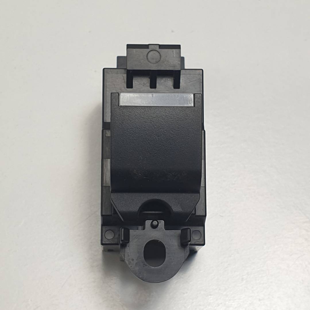 MANDO ELEVALUNAS DELANTERO DERECHO - FK7214717AB - LAND ROVER - DISCOVERY 5