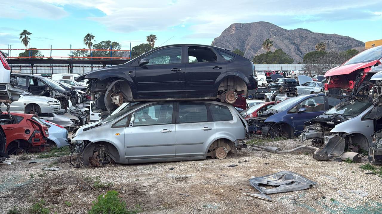 Imagen del vehículo FORD FOCUS BERLINA (CAP)