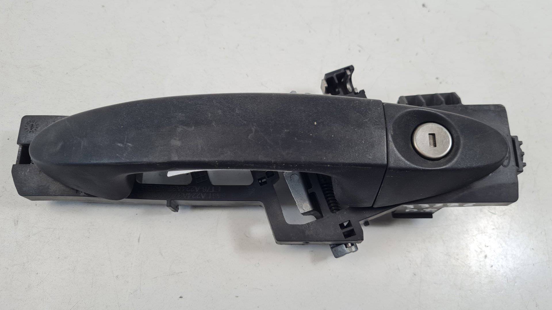 MANETA EXTERIOR DELANTERA IZQUIERDA - 8A61A224A37AN - FORD - TRANSIT COURIER (TAC)