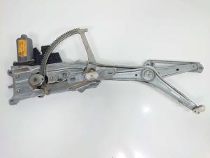ELEVALUNAS DELANTERO DERECHO 90521876 OPEL ASTRA G BERLINA Autodesguaces Alicante