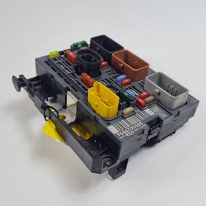 CAJA RELES / FUSIBLES 9666700480 CITROEN BERLINGO (M59) Autodesguaces Alicante