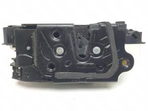 CERRADURA PUERTA TRASERA DERECHA 5K4839016R SKODA YETI Autodesguaces Alicante