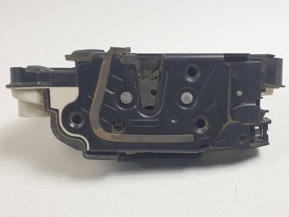 CERRADURA PUERTA DELANTERA IZQUIERDA 5K1837015E SEAT LEON (5F1) Autodesguaces Alicante