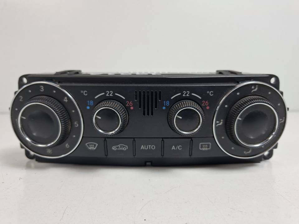 MANDO CLIMATIZADOR A2038304085 MERCEDES CLASE CLK (W209) COUPE Autodesguaces Alicante