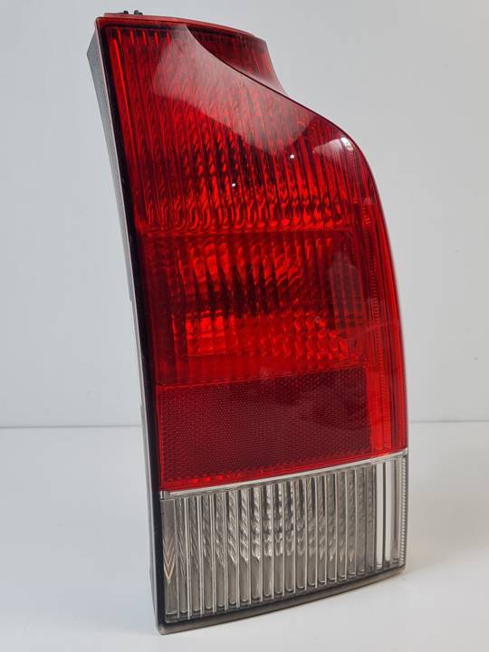 PILOTO TRASERO DERECHO 9154498 VOLVO V70 FAMILIAR Autodesguaces Alicante