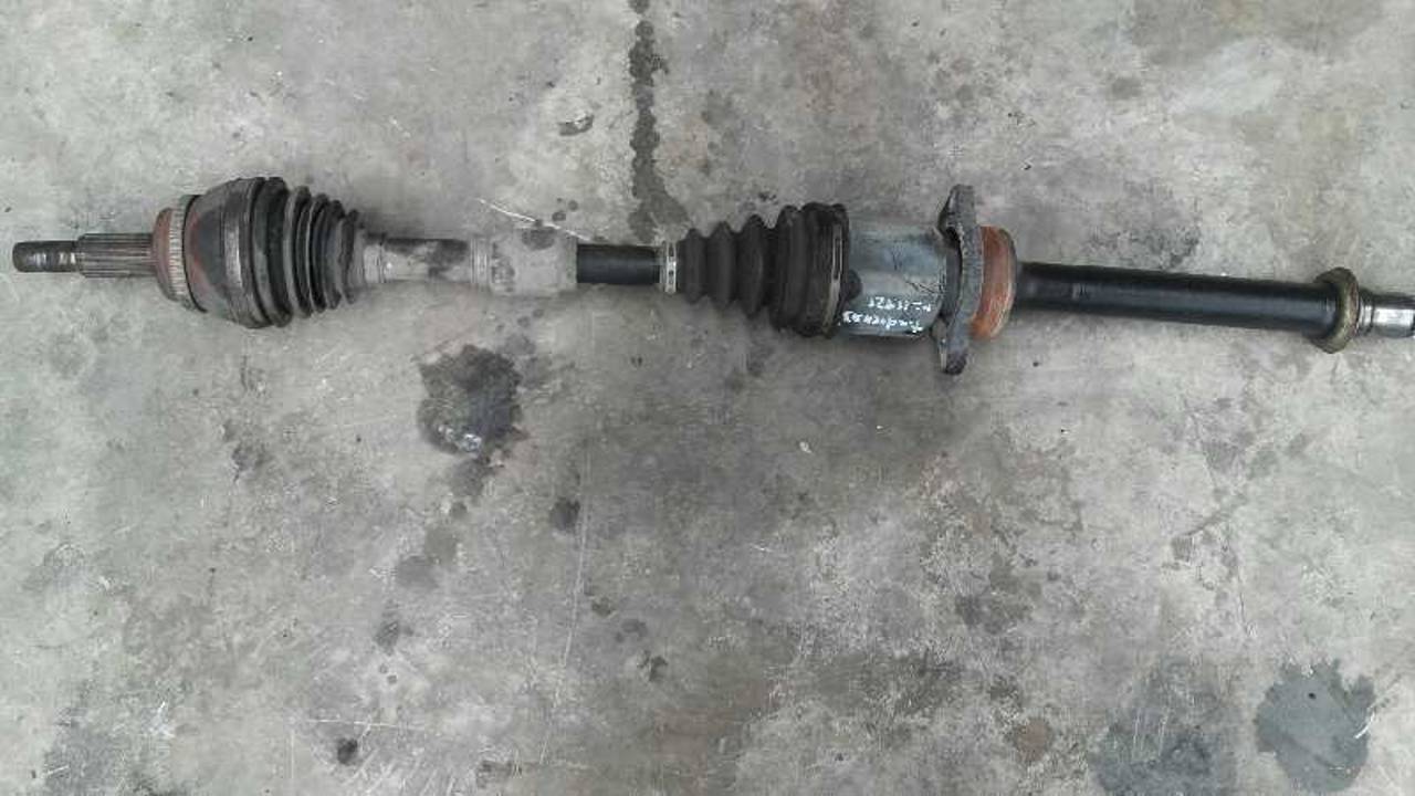 TRANSMISION DELANTERA IZQUIERDA