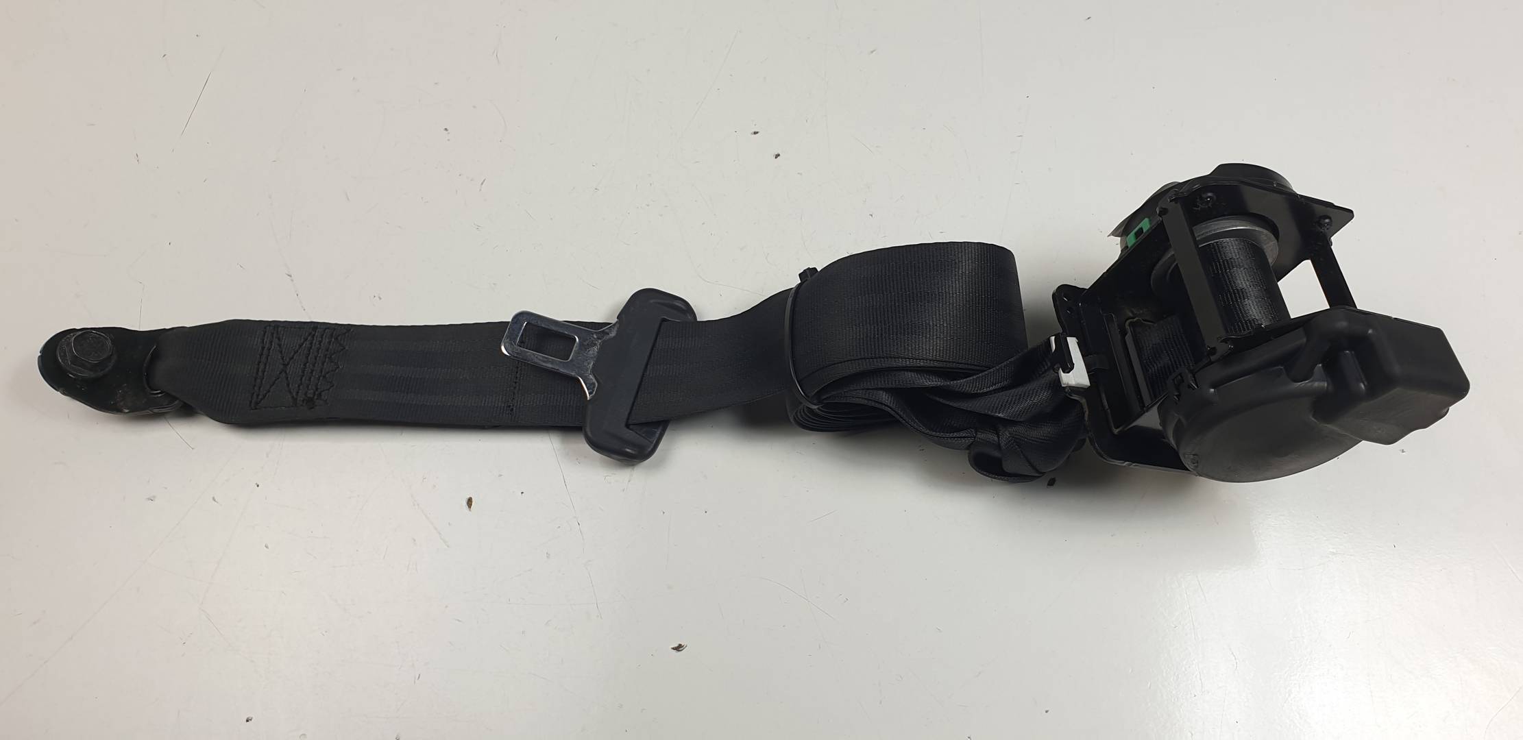CINTURON SEGURIDAD TRASERO DERECHO - 89820A6010 - HYUNDAI - i30CW (GD)