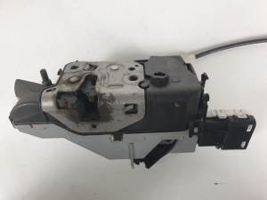 CERRADURA PUERTA DELANTERA DERECHA 567151 PEUGEOT 308 SW Autodesguaces Alicante