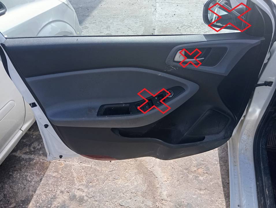 GUARNECIDO PUERTA DELANTERA IZQUIERDA