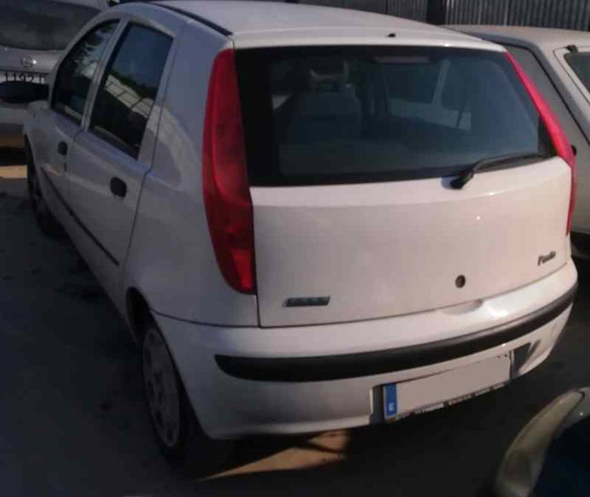 Imagen del vehículo FIAT PUNTO BERLINA (188)