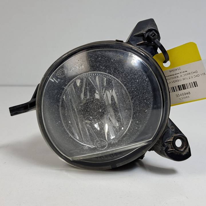 FARO ANTINIEBLA DERECHO 812100F010 TOYOTA COROLLA VERSO (R1) Autodesguaces Alicante