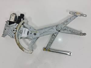 ELEVALUNAS DELANTERO DERECHO 93362662 OPEL MERIVA Autodesguaces Alicante
