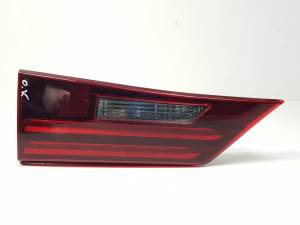 PILOTO TRASERO IZQUIERDO INTERIOR 8159053140 LEXUS IS Autodesguaces Alicante