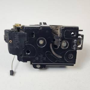 CERRADURA PUERTA DELANTERA IZQUIERDA A6X1837013C VOLKSWAGEN LUPO (6X1/6E1) Autodesguaces Alicante