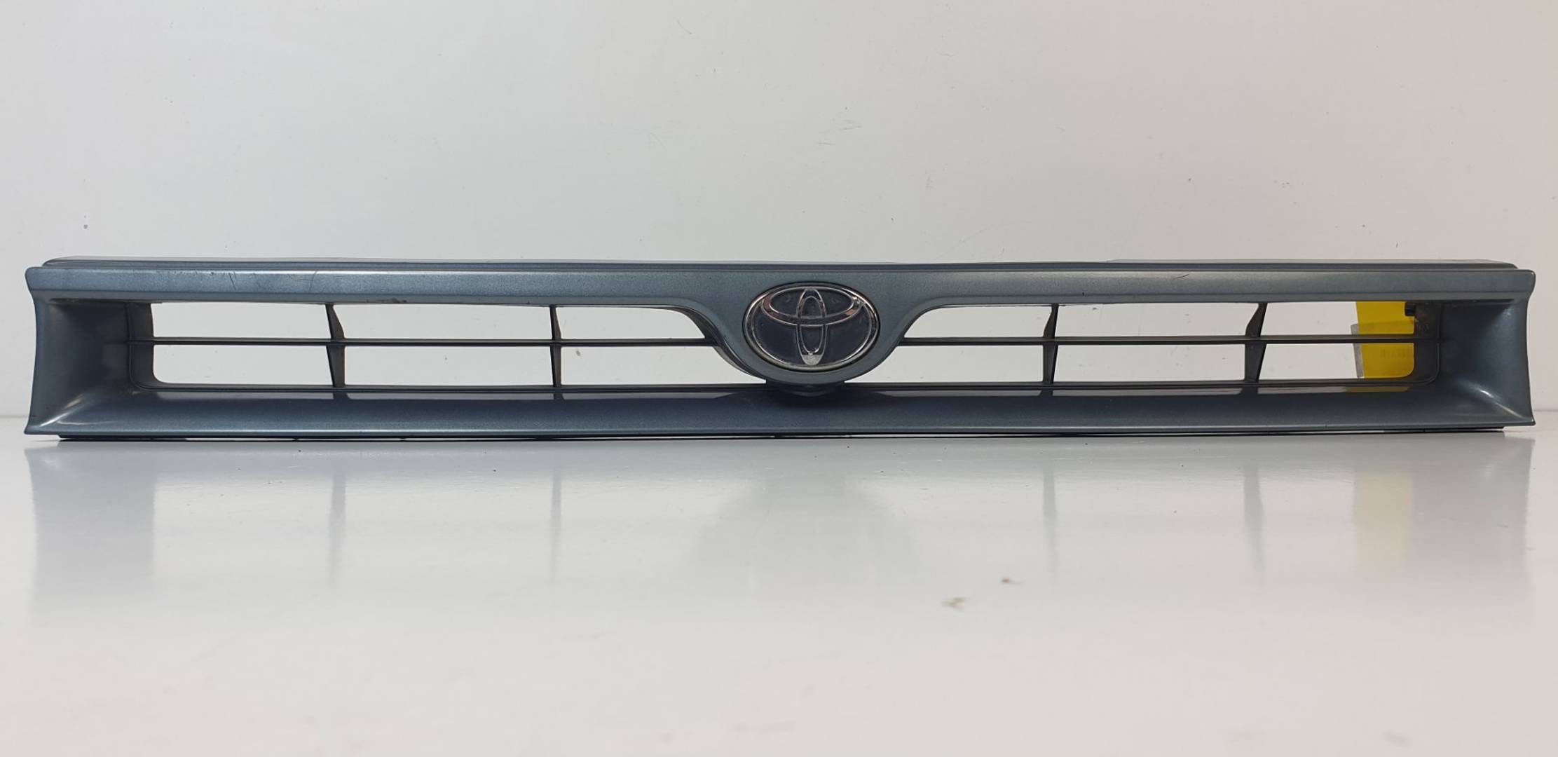 Kühlergrill vorne - 531111A150 - TOYOTA - COROLLA (E10)