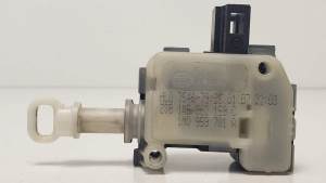 MOTOR CIERRE CENTRALIZADO PORTON 1M5862159C SEAT IBIZA (6L1) Autodesguaces Alicante