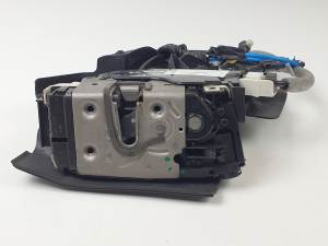 CERRADURA PUERTA TRASERA IZQUIERDA A0997300535 MERCEDES CLASE C (W204) FAMILIAR Autodesguaces Alicante
