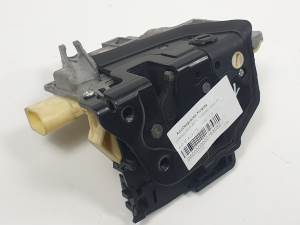 CERRADURA PUERTA TRASERA DERECHA 3C4839016A AUDI Q7 (4L) Autodesguaces Alicante