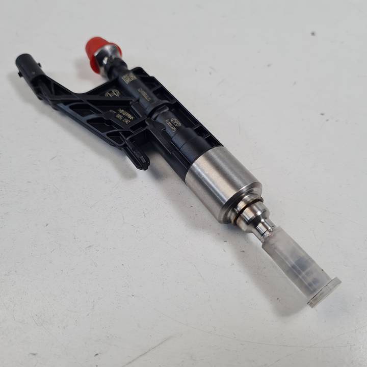 INYECTOR 1353763999006 BMW 1 F20 LCI Autodesguaces Alicante