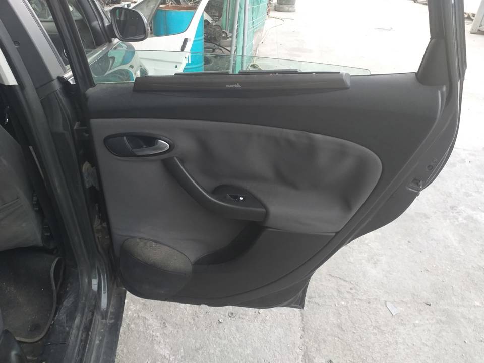 ELEVALUNAS TRASERO DERECHO