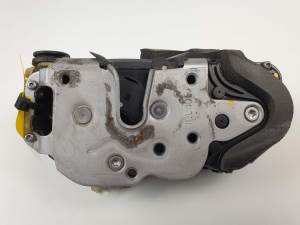 CERRADURA PUERTA TRASERA DERECHA 3023880RH2 OPEL INSIGNIA BERLINA Autodesguaces Alicante