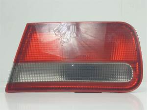 PILOTO TRASERO DERECHO INTERIOR 23622600 HONDA ACCORD BERLINA (CC/CE) Autodesguaces Alicante