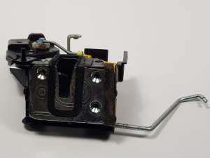 CERRADURA PUERTA TRASERA DERECHA KIA RIO (JB) Autodesguaces Alicante