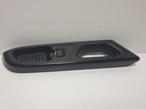 MANDO ELEVALUNAS DELANTERO DERECHO AV11R240A40 FORD B-MAX Autodesguaces Alicante
