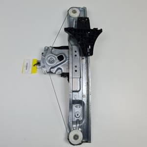 ELEVALUNAS TRASERO IZQUIERDO 20952450 OPEL INSIGNIA BERLINA Autodesguaces Alicante