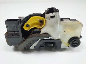 CERRADURA PUERTA TRASERA IZQUIERDA 13579555 OPEL ASTRA J LIM. Autodesguaces Alicante