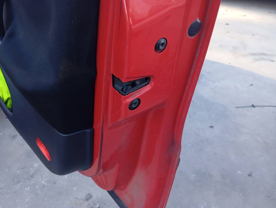 CERRADURA PUERTA DELANTERA DERECHA