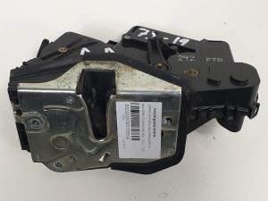 CERRADURA PUERTA DELANTERA DERECHA BMW SERIE 3 TOURING (E46) Autodesguaces Alicante