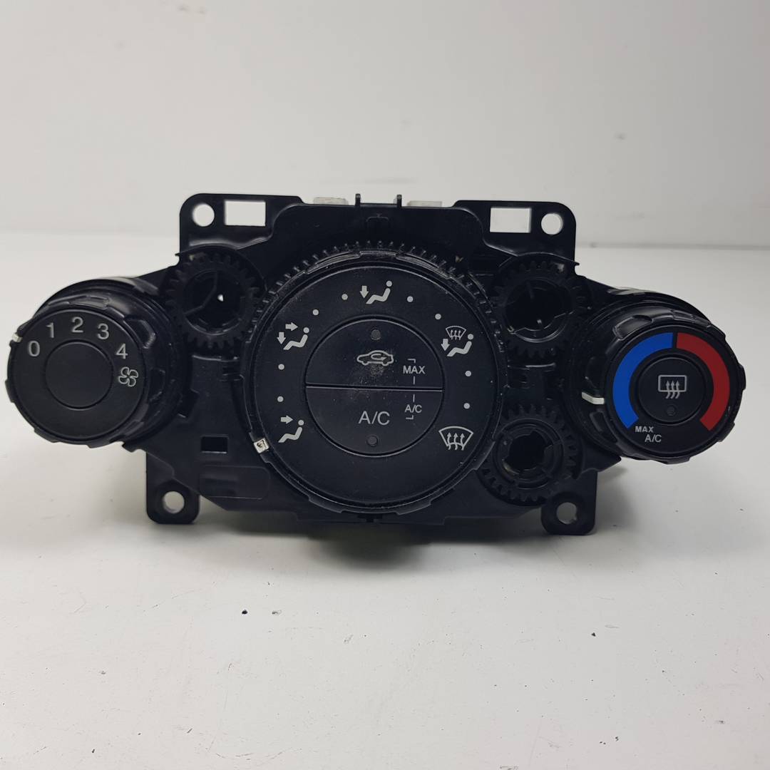 Heizungs-/Klimabedienteil - 8A6118549 - FORD - FIESTA (CCN)