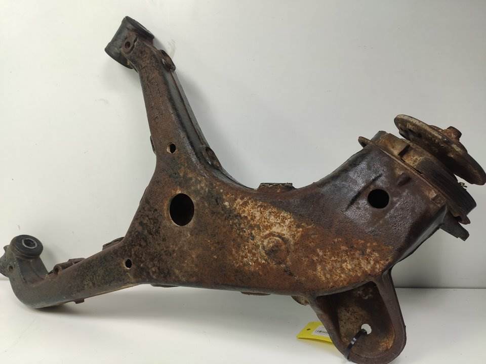 Fusée arrière gauche - A6383560276 - MERCEDES - VITO (W638) CAJA CERRADA