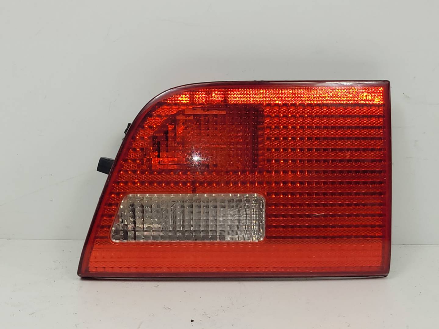 PILOTO TRASERO IZQUIERDO INTERIOR - 840901109 - BMW - X5 (E53)