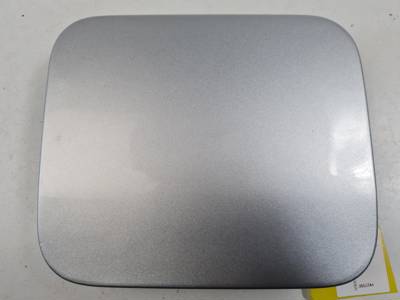 TAPA EXTERIOR COMBUSTIBLE NISSAN TIIDA (C11X/SC11X) Autodesguaces Alicante