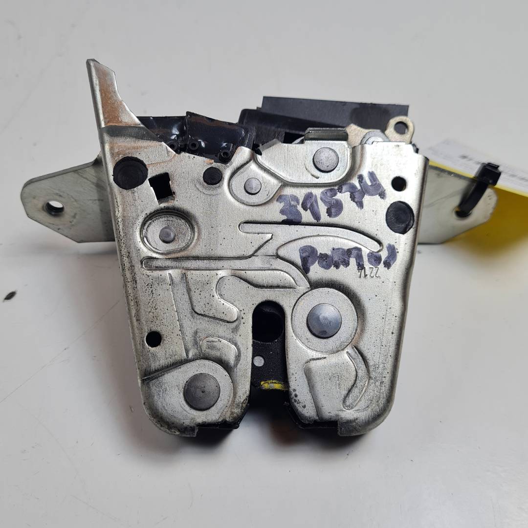 CERRADURA MALETERO / PORTON - A0997400100 - MERCEDES - CLASE C (W205) LIM.