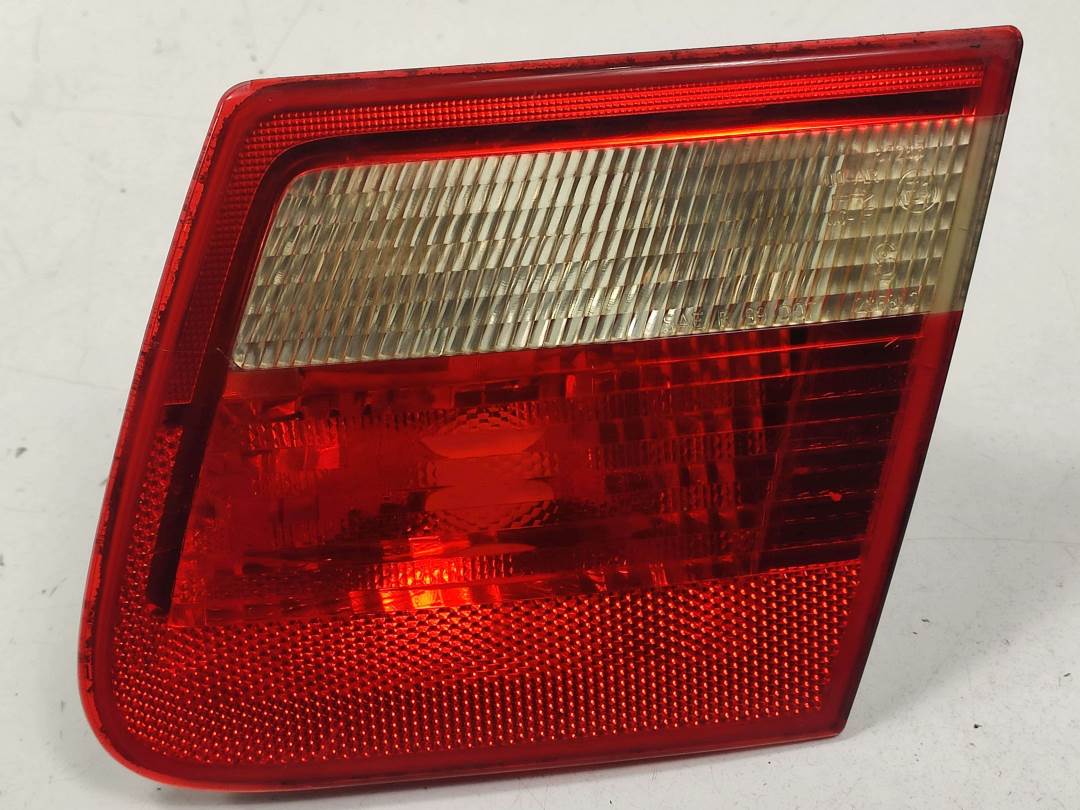 PILOTO TRASERO DERECHO INTERIOR - 63218368760 - BMW - SERIE 3 TOURING (E46)
