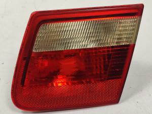 PILOTO TRASERO DERECHO INTERIOR 63218368760 BMW SERIE 3 TOURING (E46) Autodesguaces Alicante