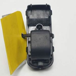 MANDO ELEVALUNAS TRASERO IZQUIERDO D09H66370 MAZDA CX-3 Autodesguaces Alicante