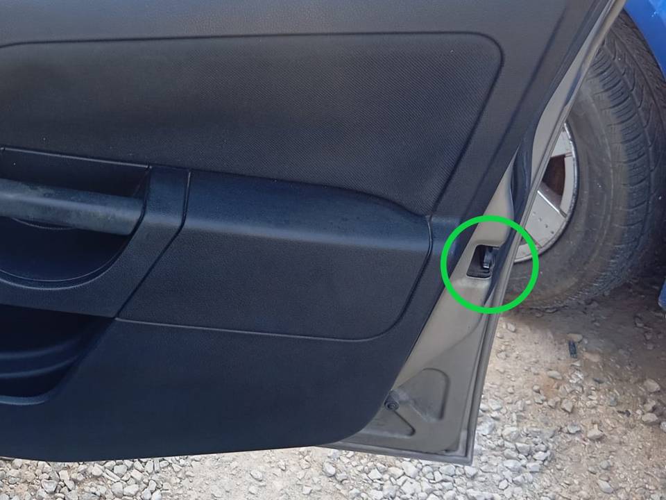 CERRADURA PUERTA DELANTERA DERECHA