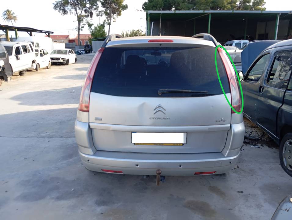 PILOTO TRASERO DERECHO