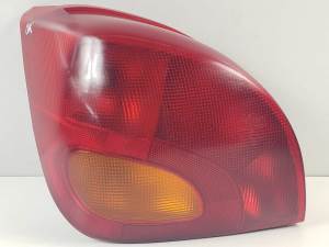 PILOTO TRASERO IZQUIERDO 104311919L FORD FIESTA BERLINA (DX) Autodesguaces Alicante