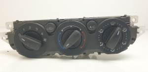 MANDO CALEFACCION / AIRE ACONDICIONADO 3M5T19980AD FORD FOCUS C-MAX (CAP) Autodesguaces Alicante